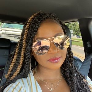 Meet your Posher, Tastacia